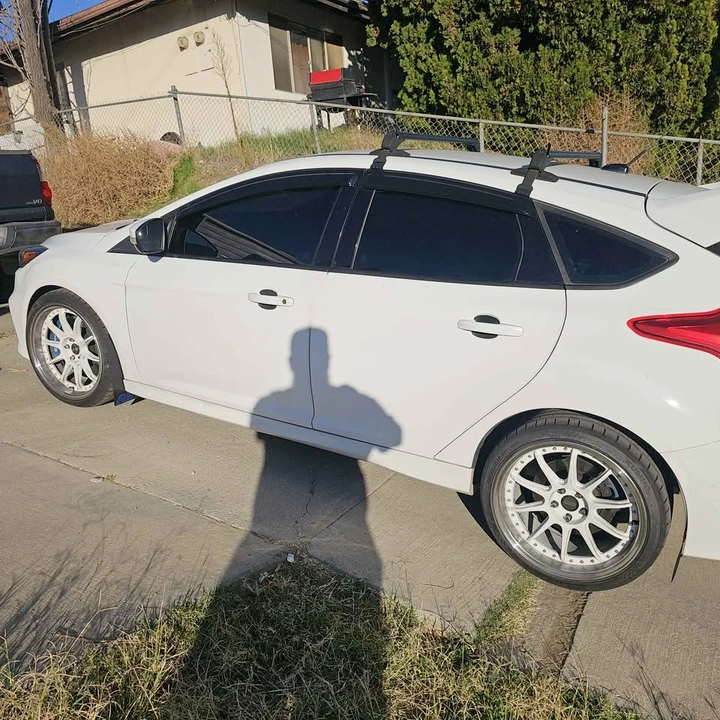 2017 Ford Focus RS 3rd Gen - Image 2 of 5