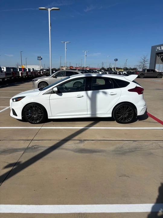 2017 Ford Focus RS 3rd Gen - Image 7 of 11