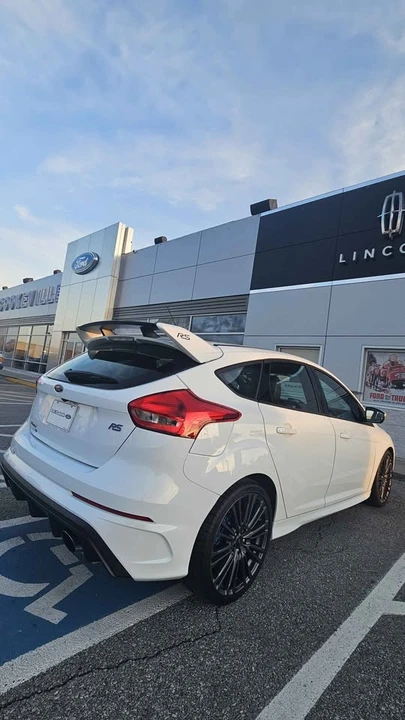 2017 Ford Focus RS 3rd Gen - Image 14 of 20