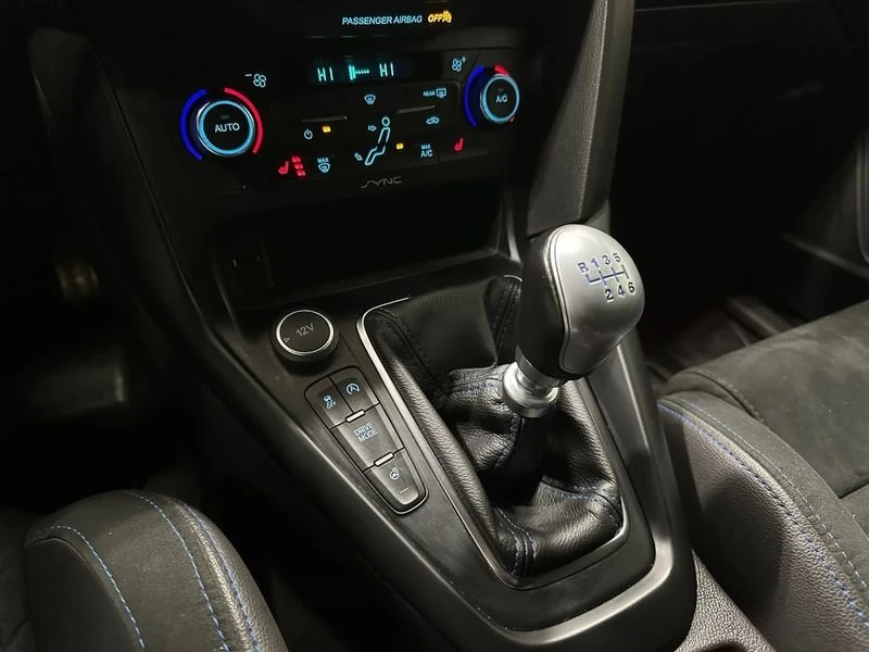 2017 Ford Focus RS 3rd Gen - Image 13 of 19
