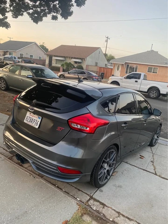 2017 Ford Focus 3rd Gen - Image 5 of 16