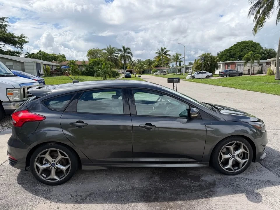2017 Ford Focus 3rd Gen - Image 3 of 18