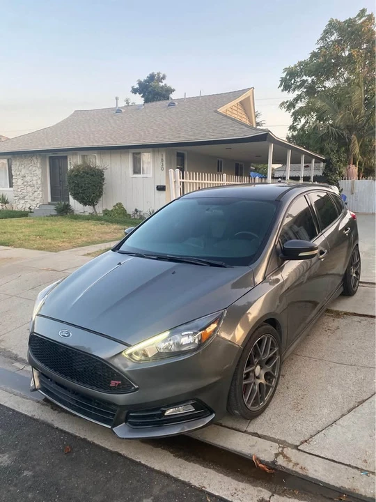2017 Ford Focus 3rd Gen - Image 2 of 16