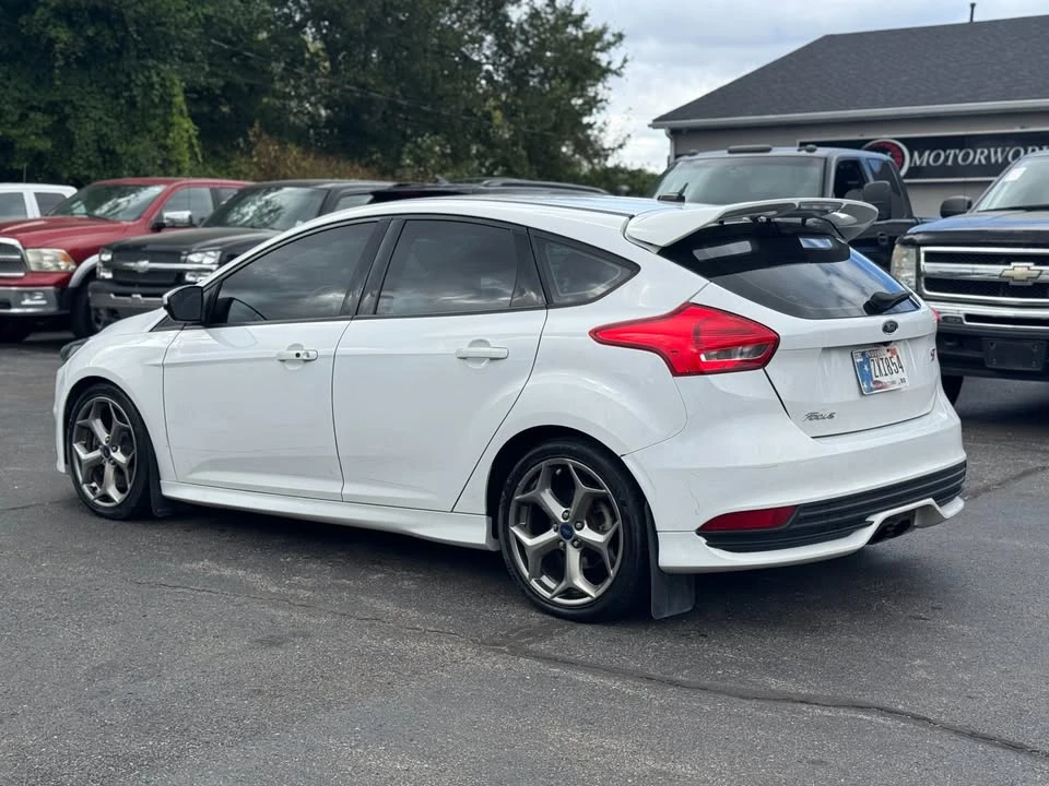 2017 Ford Focus 3rd Gen - Image 5 of 12