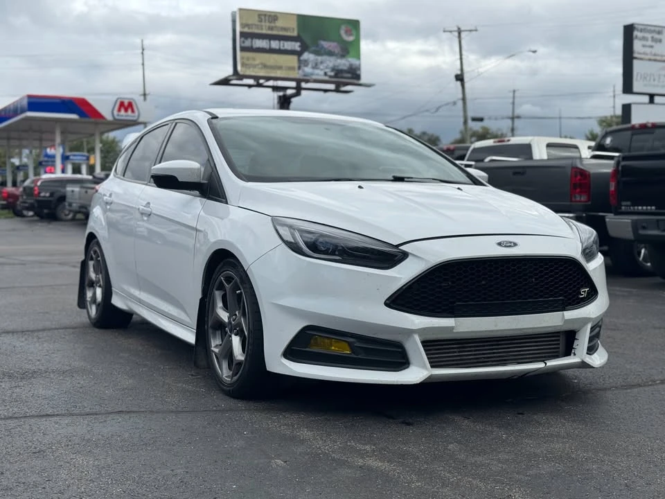 2017 Ford Focus 3rd Gen - Image 2 of 12