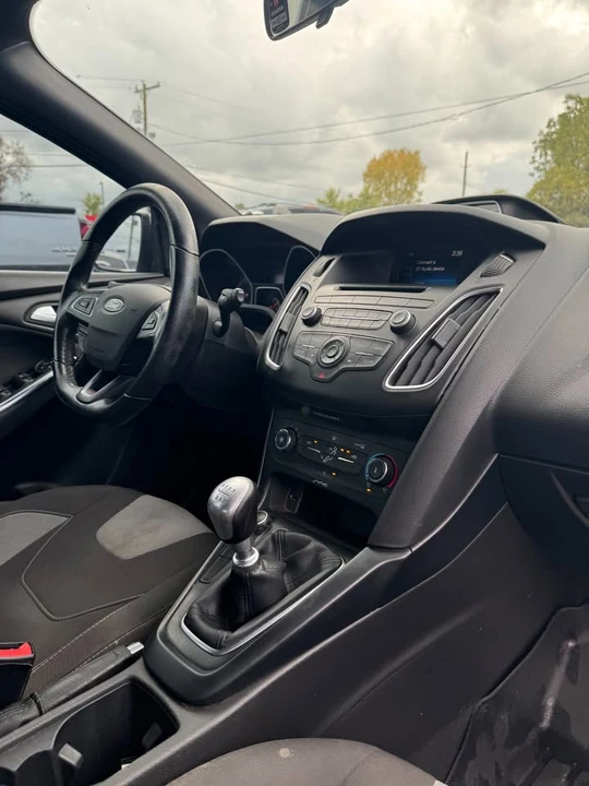 2017 Ford Focus 3rd Gen - Image 6 of 12