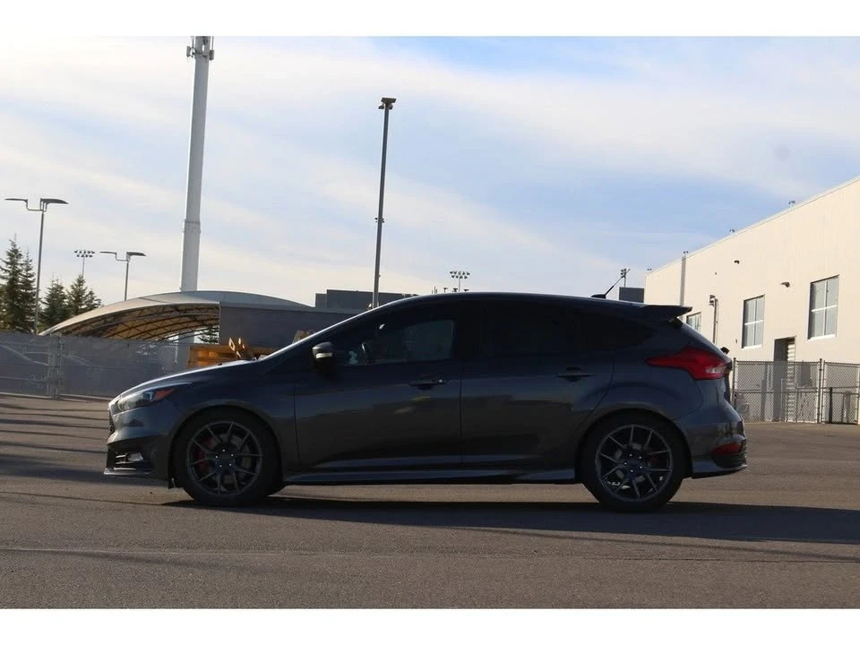2017 Ford Focus 3rd Gen - Image 2 of 10