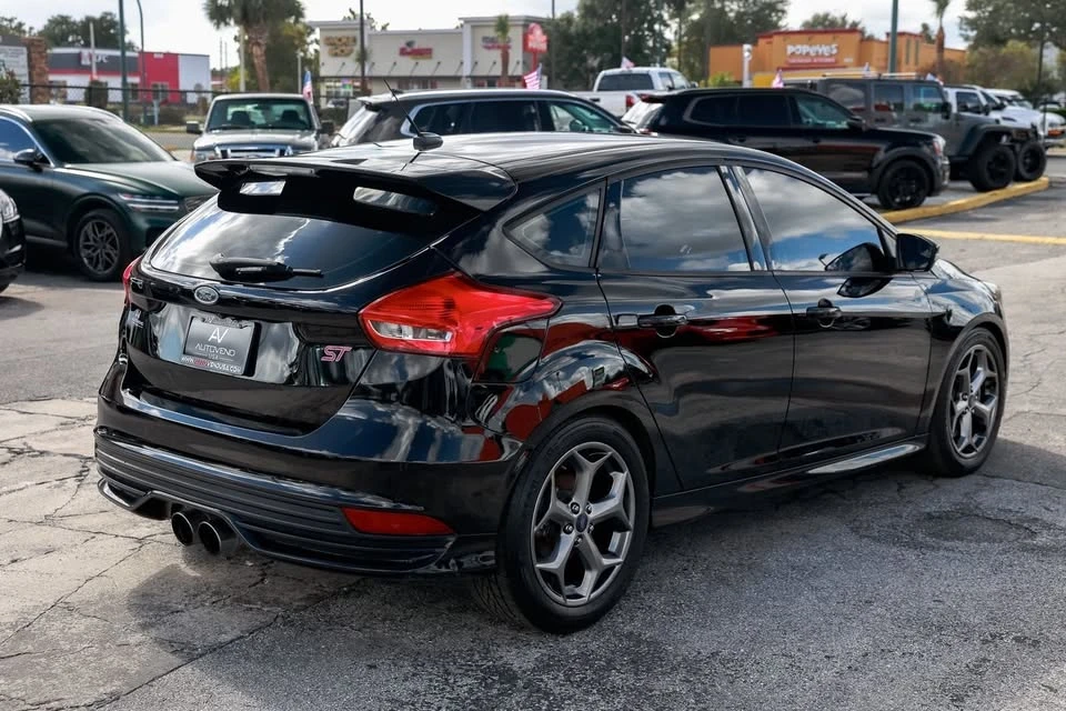 2017 Ford Focus 3rd Gen - Image 5 of 19