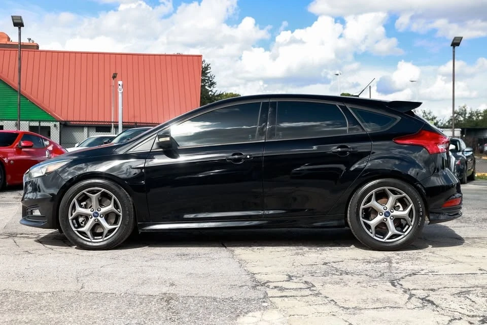 2017 Ford Focus 3rd Gen - Image 2 of 19