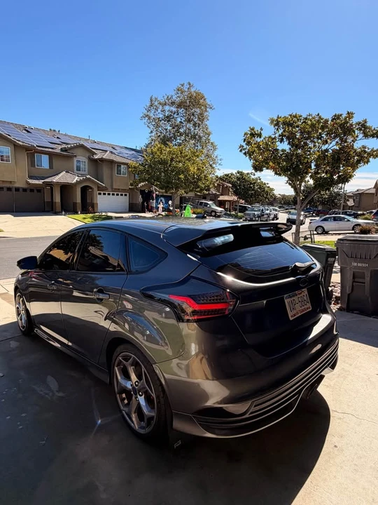 2017 Ford Focus 3rd Gen - Image 2 of 11