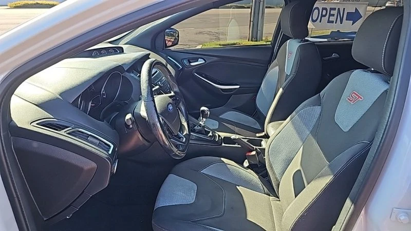 2017 Ford Focus 3rd Gen - Image 8 of 16