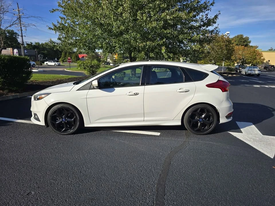2017 Ford Focus 3rd Gen - Image 4 of 19