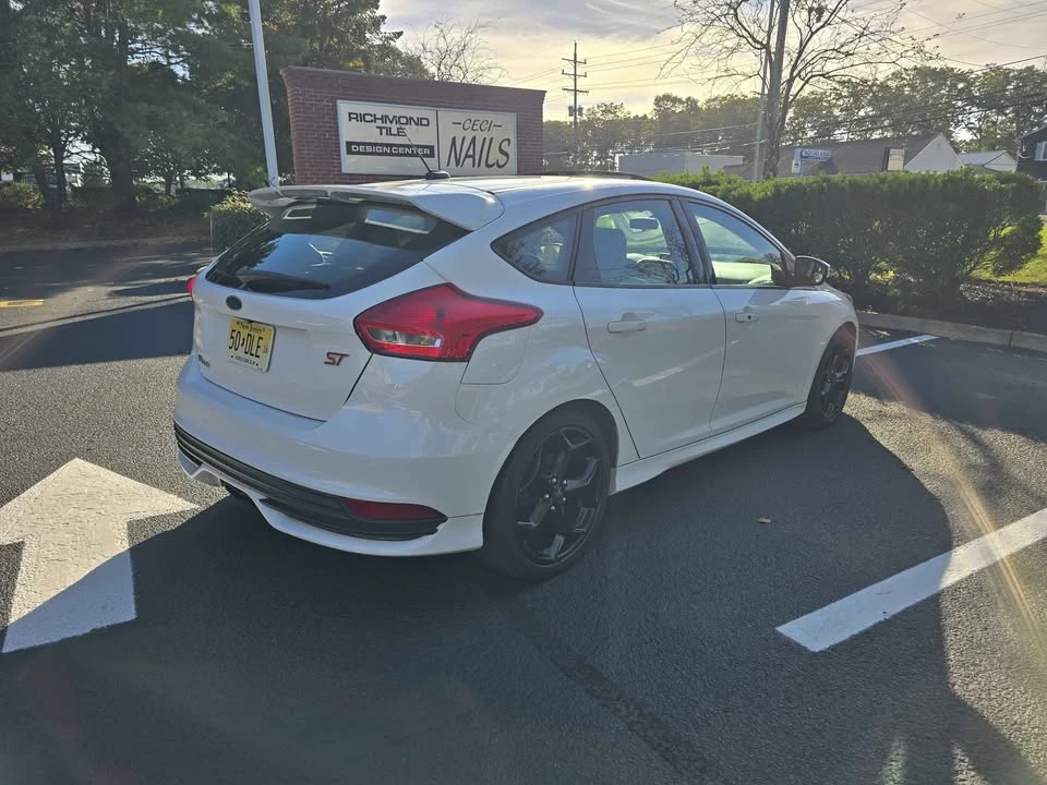 2017 Ford Focus 3rd Gen - Image 8 of 19