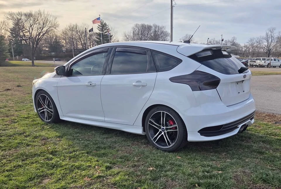 2017 Ford Focus 3rd Gen - Image 3 of 13