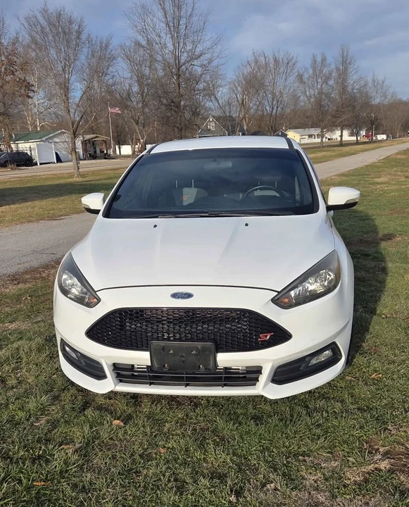 2017 Ford Focus 3rd Gen - Image 6 of 13