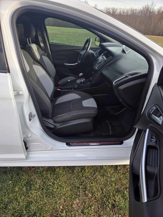 2017 Ford Focus 3rd Gen - Image 8 of 13