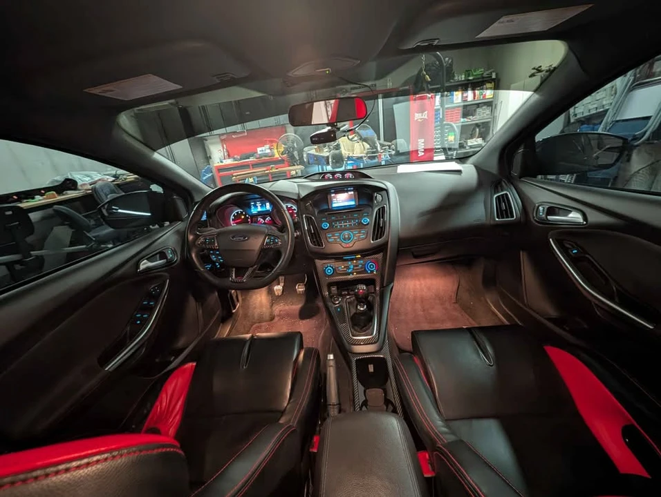 2017 Ford Focus ST 3rd Gen - Image 14 of 15