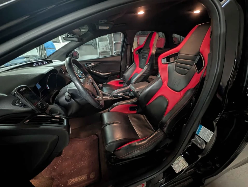 2017 Ford Focus ST 3rd Gen - Image 8 of 15