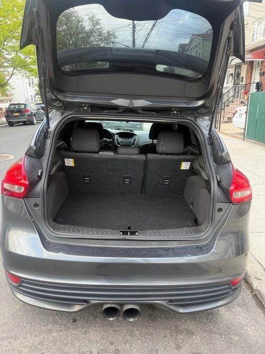 2017 Ford Focus ST 3rd Gen - Image 9 of 20