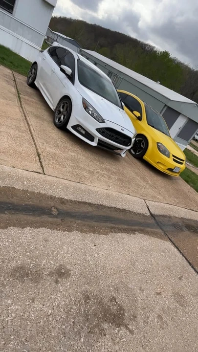 2017 Ford Focus ST 3rd Gen - Image 5 of 16