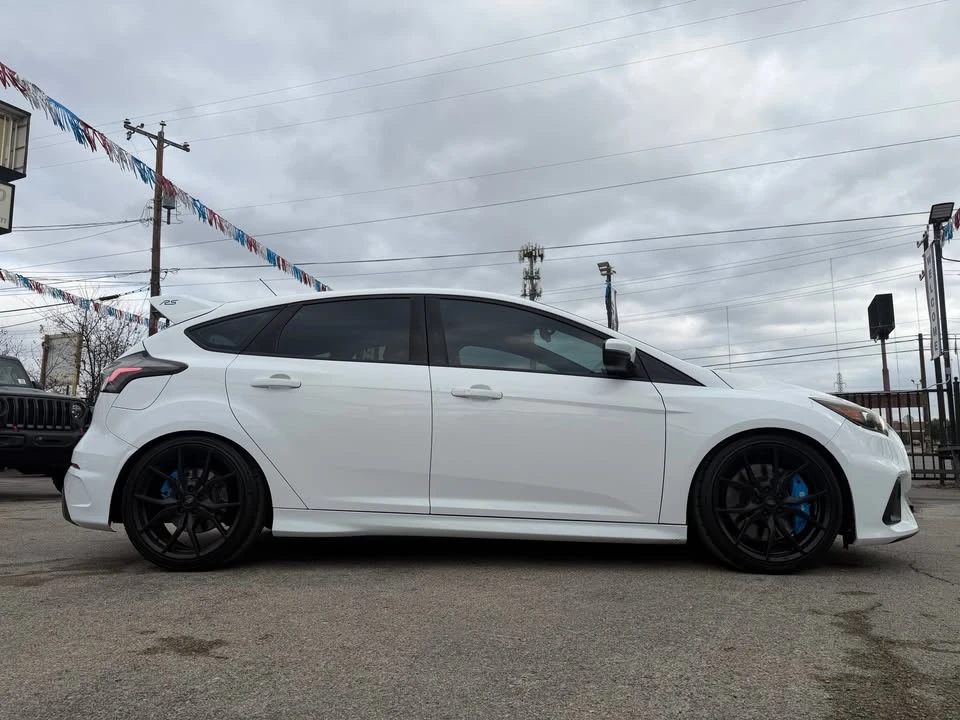 2017 Ford Focus RS 3rd Gen - Image 5 of 16