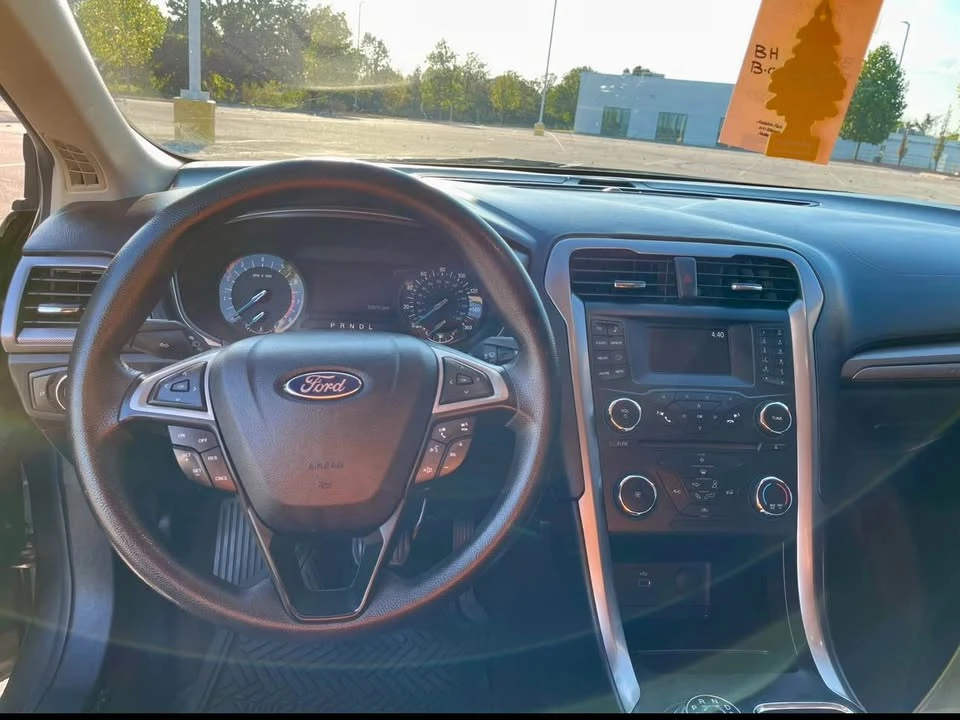 2017 Ford Fusion 2nd Gen - Image 8 of 10