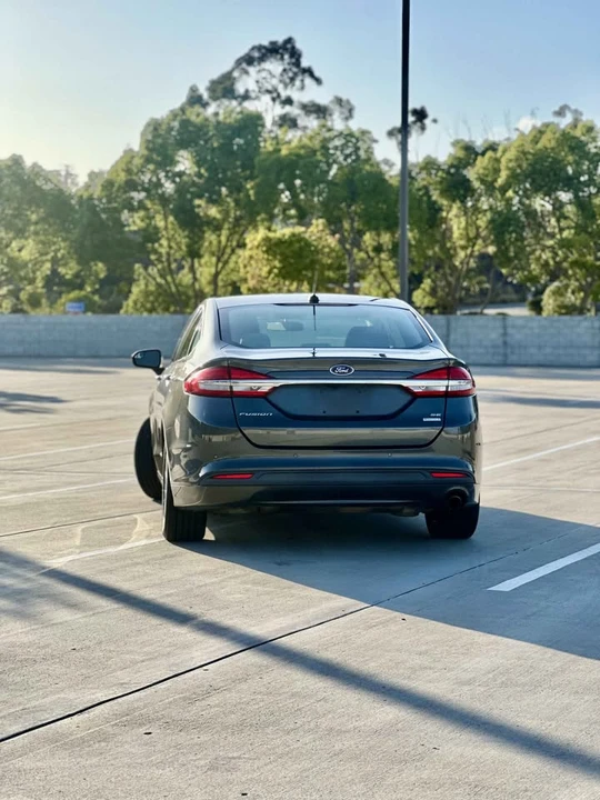 2017 Ford Fusion 2nd Gen - Image 2 of 15
