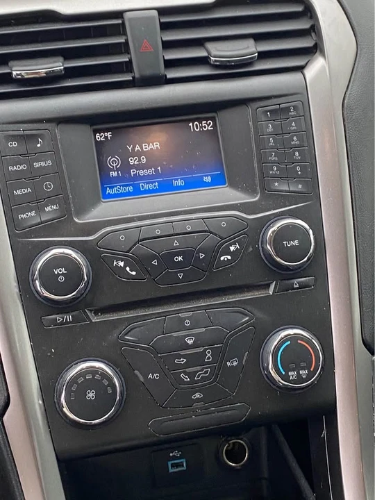 2017 Ford Fusion 2nd Gen - Image 4 of 7