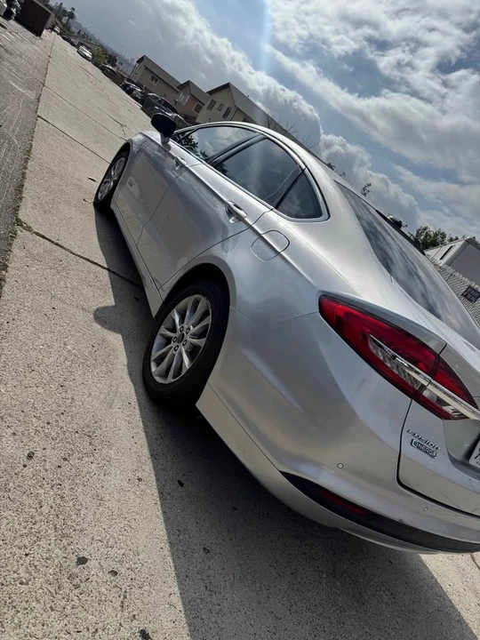 2017 Ford Fusion 2nd Gen - Image 2 of 13