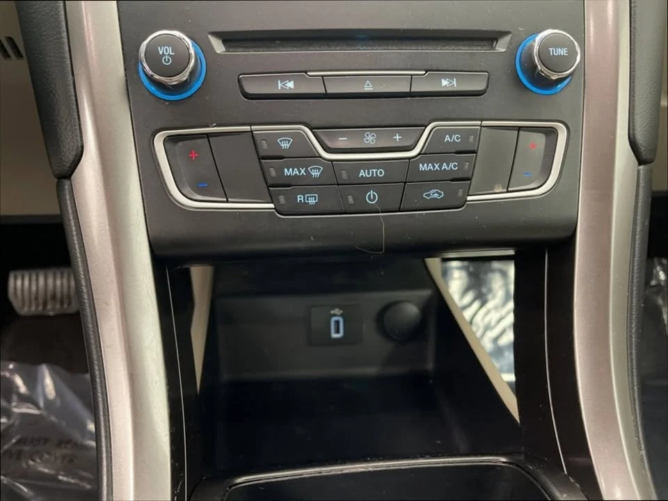 2017 Ford Fusion 2nd Gen - Image 10 of 19