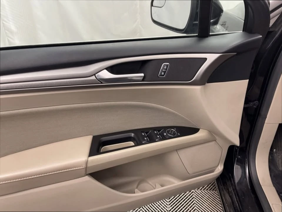 2017 Ford Fusion 2nd Gen - Image 14 of 19