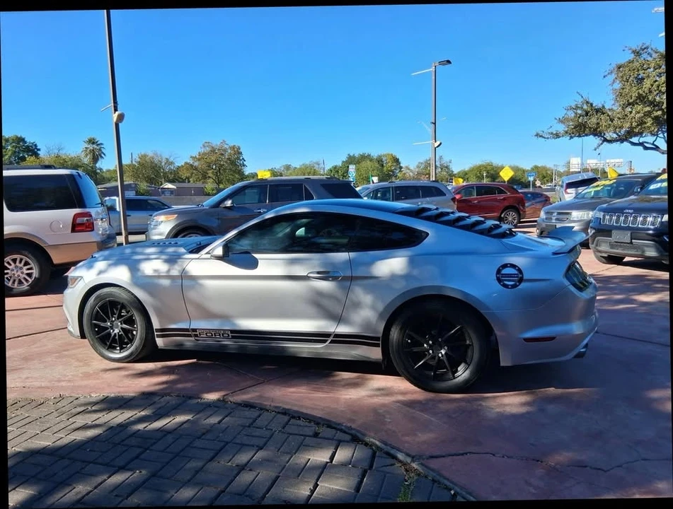 2017 Ford S550 Mustang - Image 8 of 11