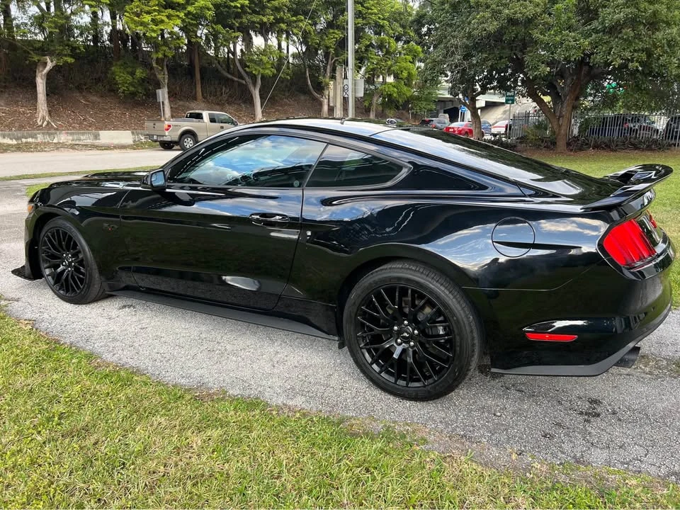 2017 Ford S550 Mustang - Image 2 of 13