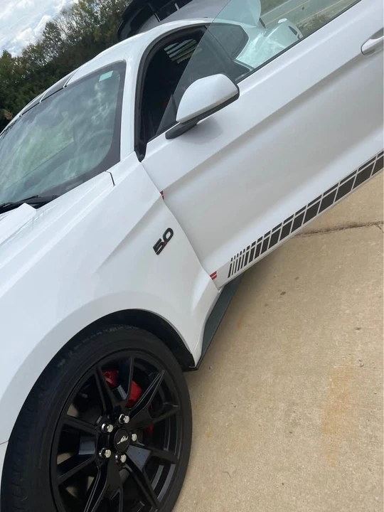 2017 Ford S550 Mustang - Image 2 of 12