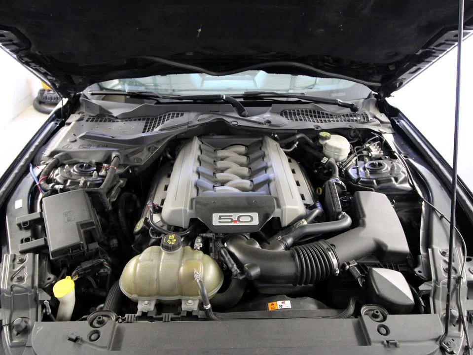 2017 Ford S550 Mustang - Image 2 of 19