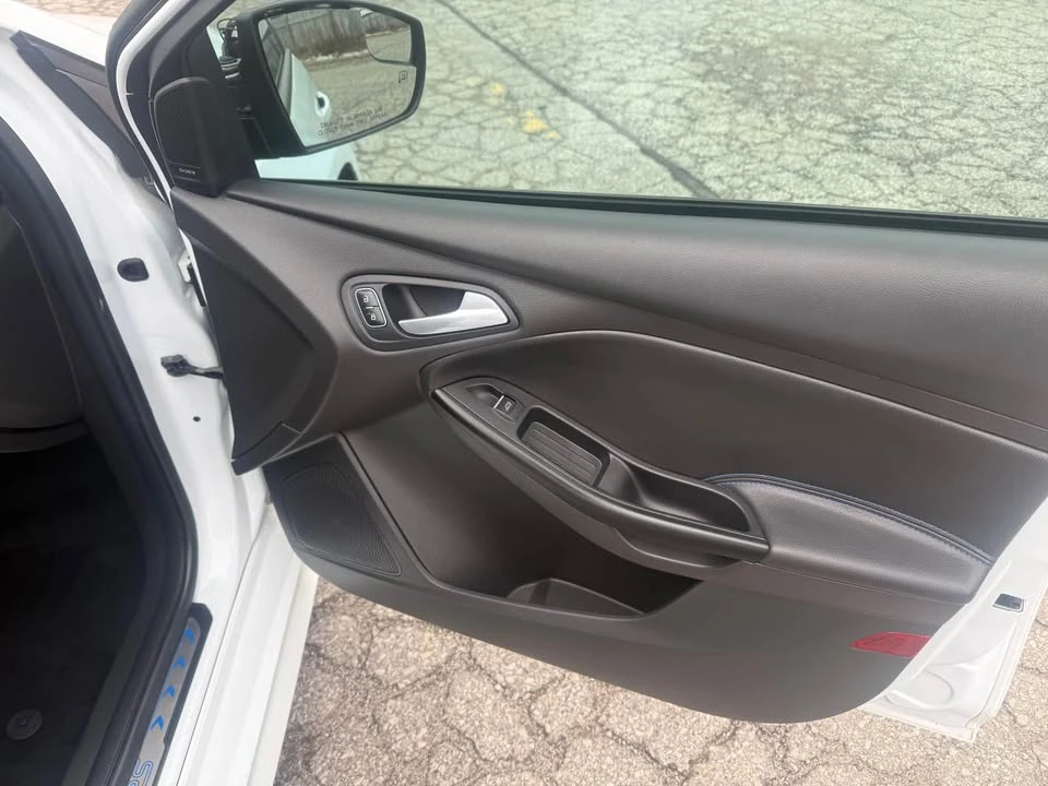 2017 Ford Focus RS 3rd Gen - Image 13 of 16