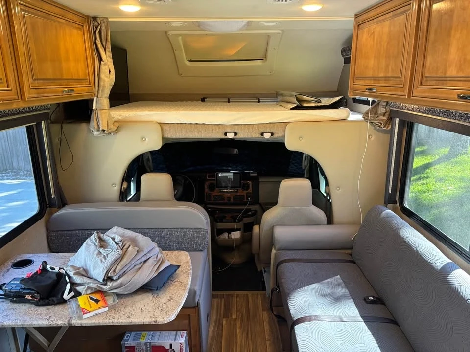 2017 Ford Econoline Van - Image 5 of 10