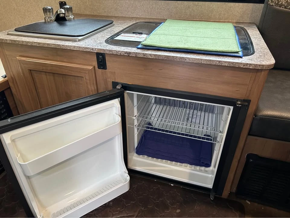 2017 Forest River - Image 15 of 17