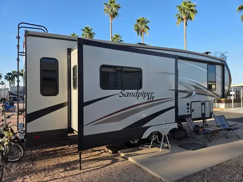 2017 Forest River Sandpiper HT 2850RL Fifth-Wheel Travel Trailer