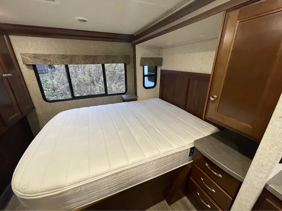 2017 Forest River - Image 17 of 19