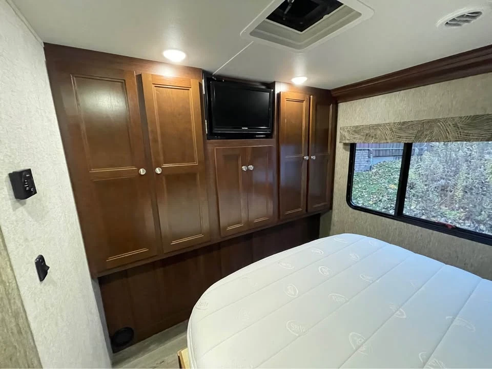 2017 Forest River - Image 18 of 19