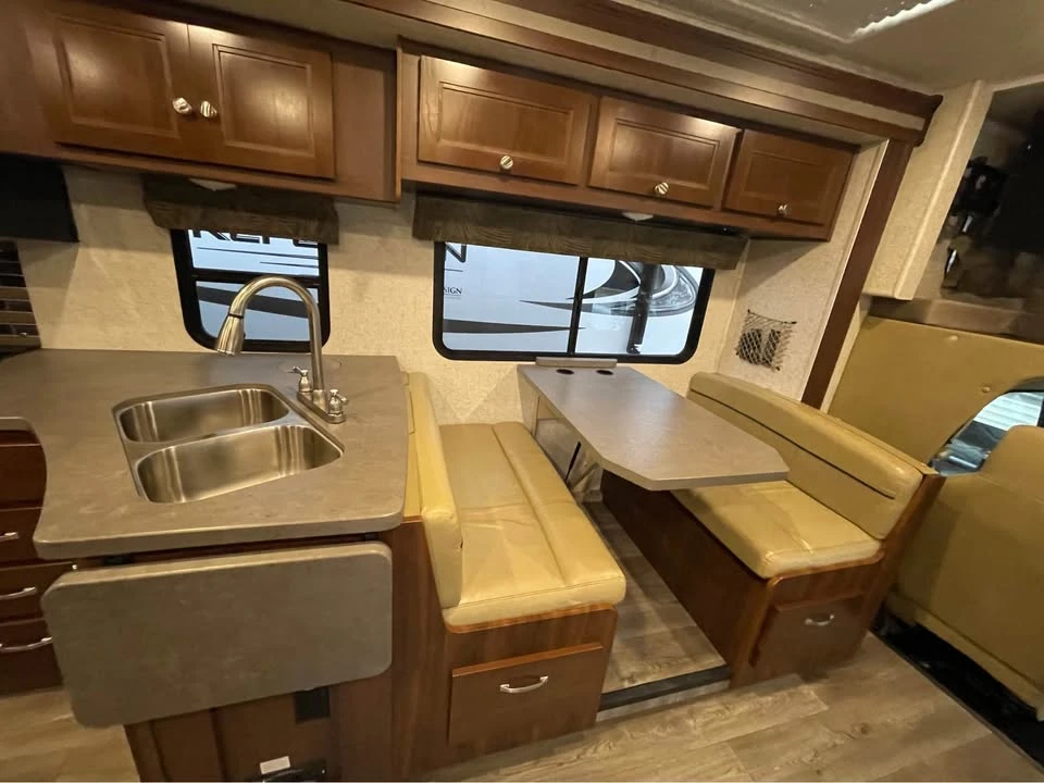 2017 Forest River - Image 12 of 19