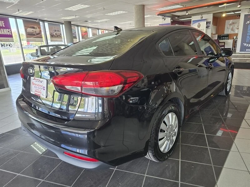 2017 Kia Forte - Image 4 of 4