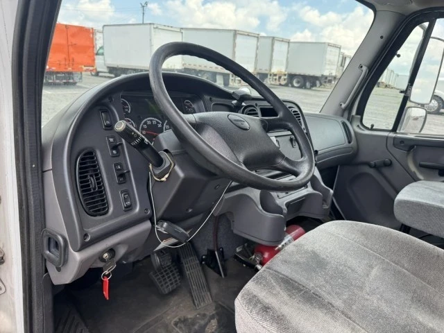 2017 Freightliner - Image 9 of 13