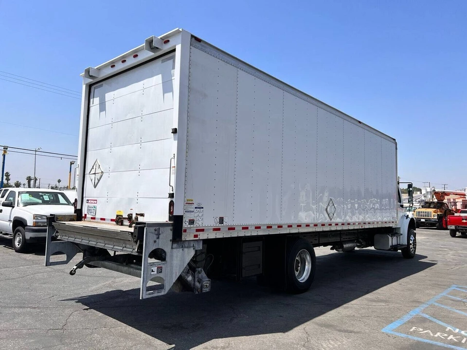 2017 Freightliner - Image 6 of 21