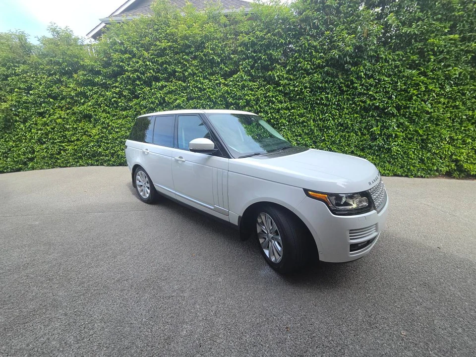 2017 Land Rover Range Rover L405 - Image 2 of 13