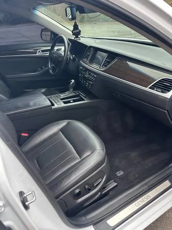 2017 Genesis G80 - Image 12 of 17