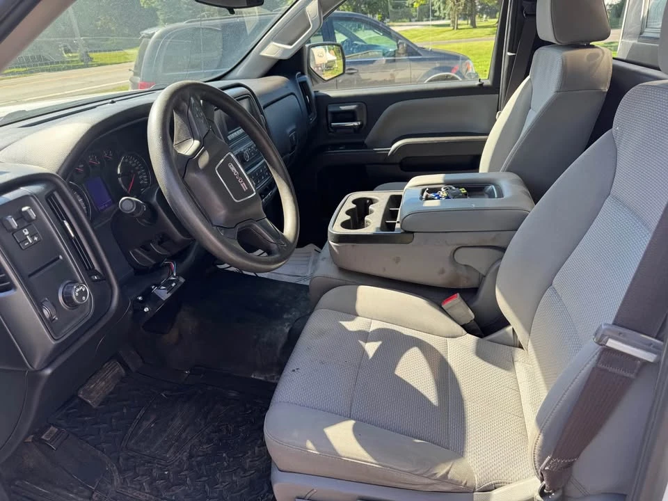 2017 GMC Sierra 4th Gen - Image 4 of 8