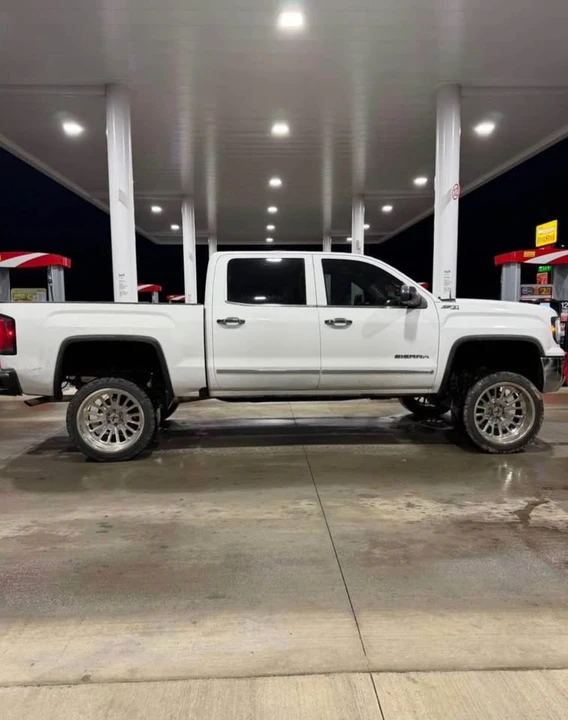 2017 GMC Sierra 4th Gen - Image 8 of 8
