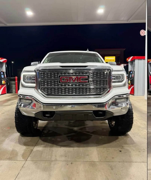 2017 GMC Sierra 4th Gen - Image 6 of 8